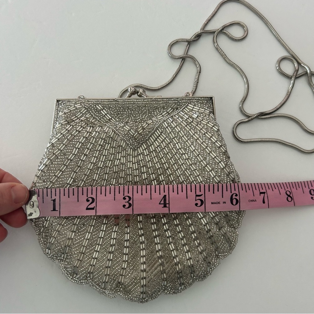 Handmade womens purse beaded shell scalloped bag with metal strap - Picture 7 of 9
